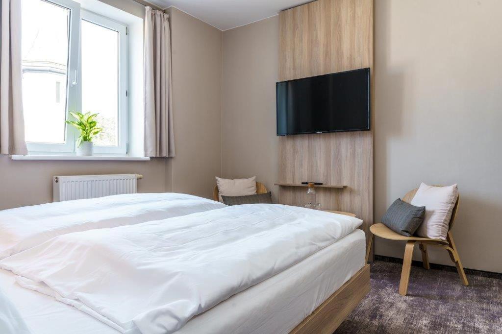 Hotel Jitrenka กอนสตันติโนวี ลาซเย ภายนอก รูปภาพ